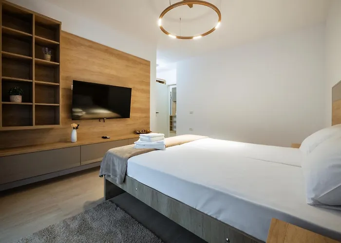 Premier Luxury On Mamaja